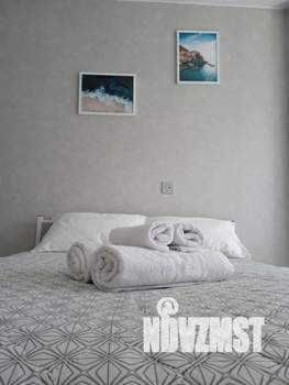 Студия квартира, посуточно, 30м2, 20/25 этаж