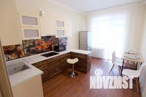 1-к квартира, посуточно, 60м2, 14/24 этаж