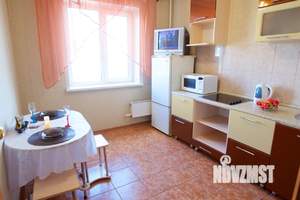 1-к квартира, посуточно, 40м2, 7/10 этаж