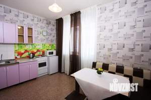 1-к квартира, посуточно, 49м2, 1/1 этаж