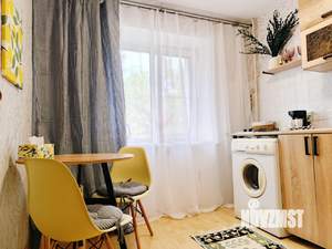 1-к квартира, посуточно, 38м2, 2/4 этаж