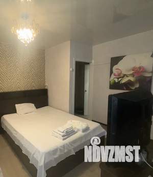 Студия квартира, посуточно, 36м2, 1/5 этаж