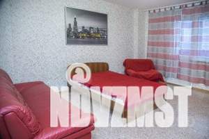 1-к квартира, посуточно, 49м2, 6/20 этаж