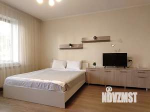 1-к квартира, посуточно, 40м2, 1/8 этаж