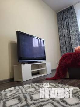 1-к квартира, посуточно, 38м2, 7/10 этаж