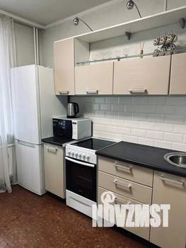 1-к квартира, посуточно, 38м2, 5/10 этаж