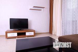 1-к квартира, посуточно, 58м2, 1/1 этаж