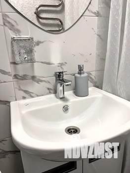 1-к квартира, посуточно, 38м2, 8/9 этаж