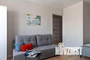 1-к квартира, посуточно, 32м2, 2/10 этаж