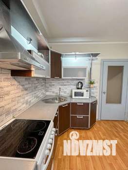 1-к квартира, посуточно, 40м2, 7/10 этаж