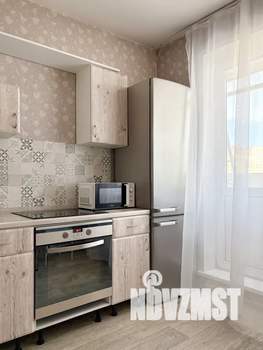 1-к квартира, посуточно, 40м2, 9/15 этаж