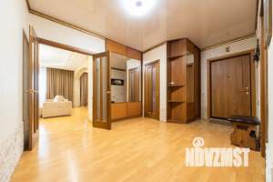 3-к квартира, посуточно, 102м2, 4/9 этаж