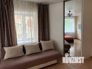 1-к квартира, посуточно, 38м2, 3/5 этаж