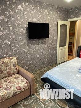 1-к квартира, посуточно, 46м2, 2/10 этаж
