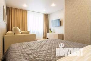 1-к квартира, посуточно, 38м2, 7/10 этаж