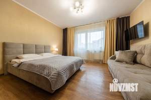1-к квартира, посуточно, 42м2, 4/10 этаж