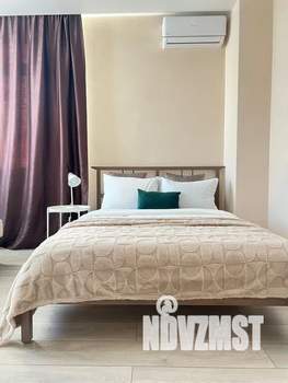 1-к квартира, посуточно, 40м2, 18/25 этаж