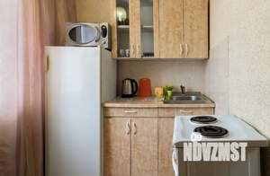 1-к квартира, посуточно, 38м2, 3/9 этаж