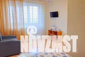 1-к квартира, посуточно, 38м2, 6/10 этаж