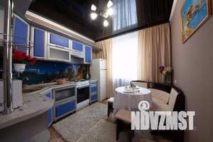1-к квартира, посуточно, 35м2, 4/10 этаж