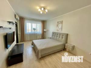 1-к квартира, посуточно, 40м2, 9/17 этаж