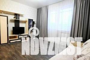 1-к квартира, посуточно, 42м2, 3/10 этаж
