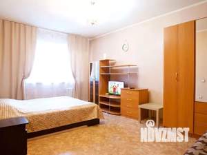 1-к квартира, посуточно, 42м2, 5/10 этаж