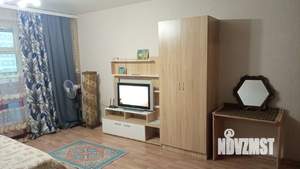 Студия квартира, посуточно, 35м2, 6/19 этаж