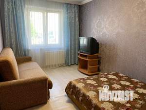 1-к квартира, посуточно, 38м2, 1/10 этаж