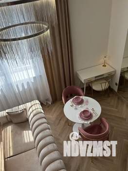 Студия квартира, посуточно, 35м2, 2/9 этаж