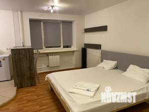 Студия квартира, посуточно, 40м2, 1/5 этаж
