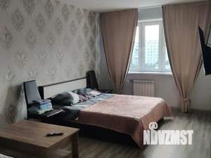 1-к квартира, посуточно, 38м2, 8/13 этаж