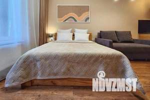 1-к квартира, посуточно, 35м2, 4/23 этаж