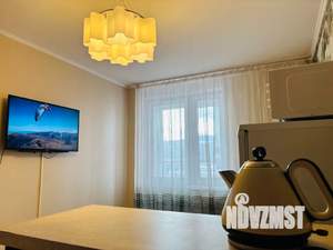 2-к квартира, посуточно, 40м2, 4/25 этаж