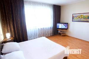 1-к квартира, посуточно, 40м2, 7/10 этаж