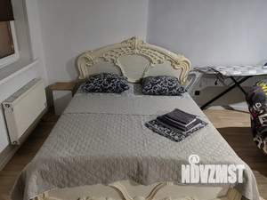 Студия квартира, посуточно, 42м2, 2/8 этаж