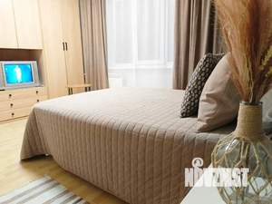 Студия квартира, посуточно, 35м2, 13/14 этаж