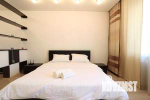 1-к квартира, посуточно, 56м2, 1/1 этаж