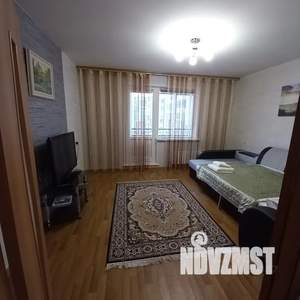 1-к квартира, посуточно, 42м2, 6/10 этаж