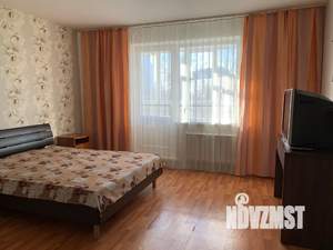 1-к квартира, посуточно, 42м2, 3/10 этаж