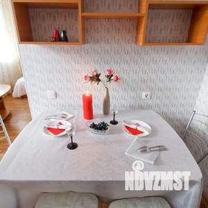 1-к квартира, посуточно, 42м2, 3/10 этаж