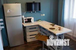 1-к квартира, посуточно, 38м2, 7/10 этаж