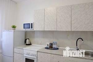 1-к квартира, посуточно, 43м2, 1/1 этаж