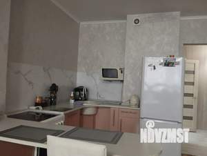 Студия квартира, посуточно, 37м2, 5/10 этаж