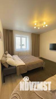 1-к квартира, посуточно, 38м2, 2/20 этаж