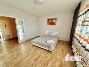 1-к квартира, посуточно, 42м2, 1/1 этаж