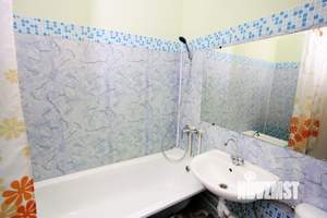 1-к квартира, посуточно, 49м2, 1/1 этаж