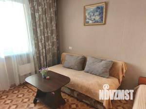 1-к квартира, посуточно, 35м2, 4/9 этаж