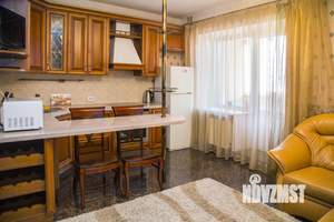 1-к квартира, посуточно, 57м2, 1/1 этаж