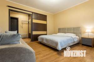 1-к квартира, посуточно, 42м2, 4/10 этаж